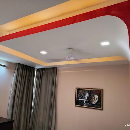 Hotel Mvr Stay By Admire Inn Noida Bagian luar foto